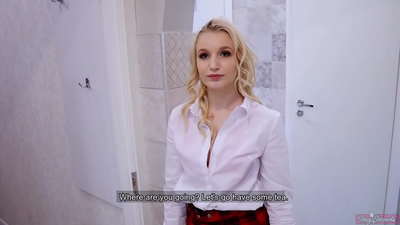 Колледждің жас қызы досымен жігітін алдап кетті | POV және оның киска ішіндегі спермы!